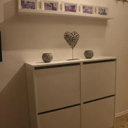 Schoene 2,5 Raum Naehe Veltinsarena